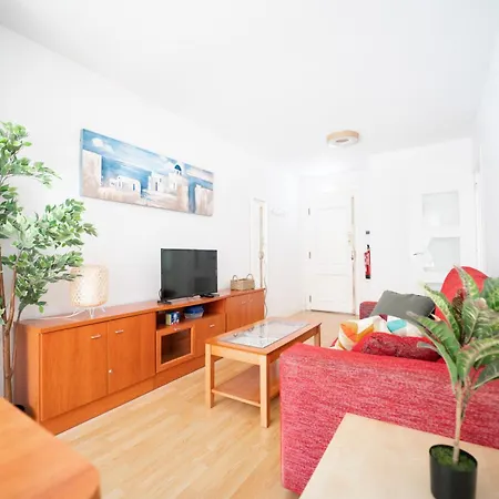 Emilio Tuya Apartment *